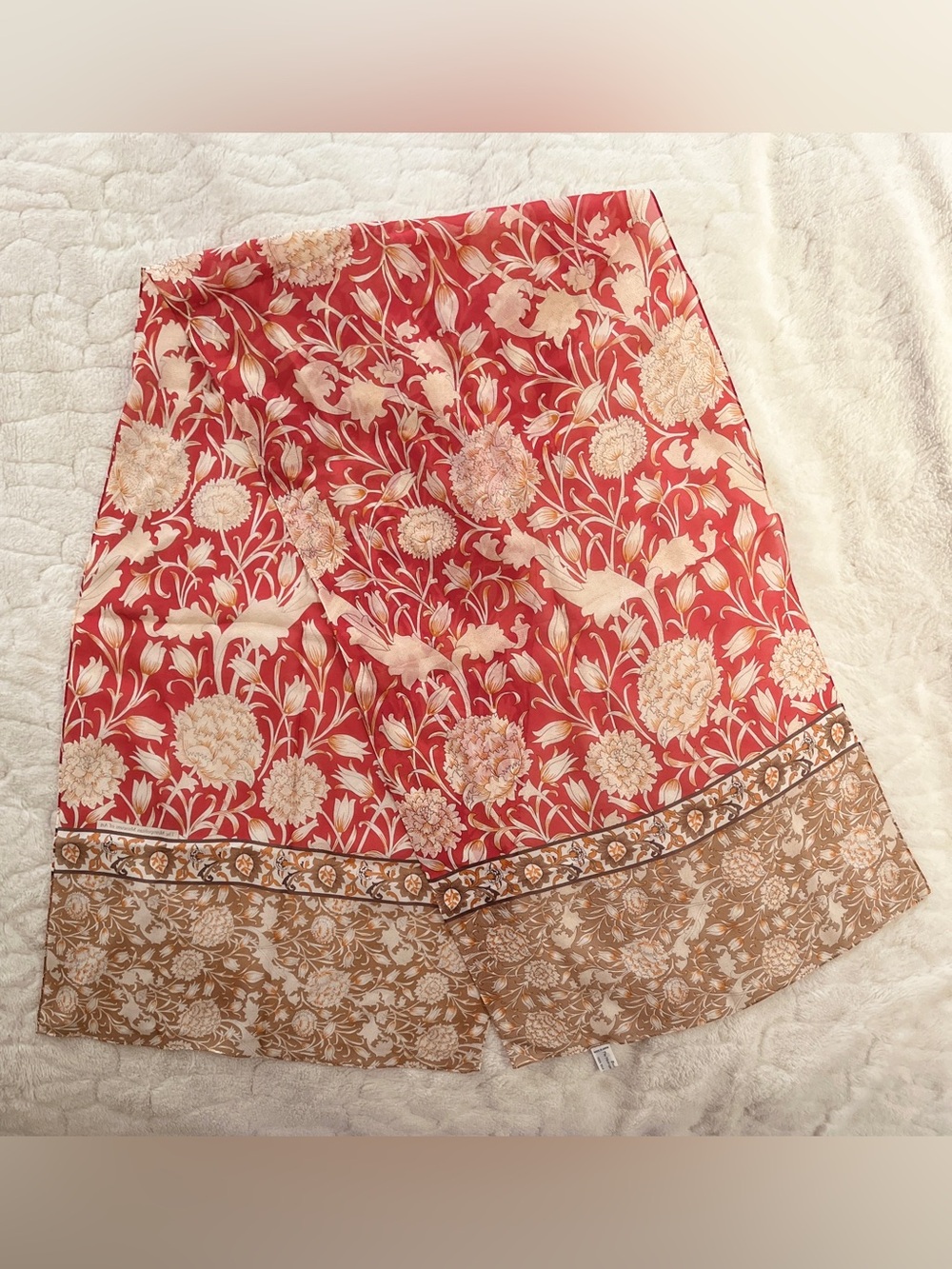 Vintage The Metropolitan Museum of Art William Morris Inspired Floral Silk scarf